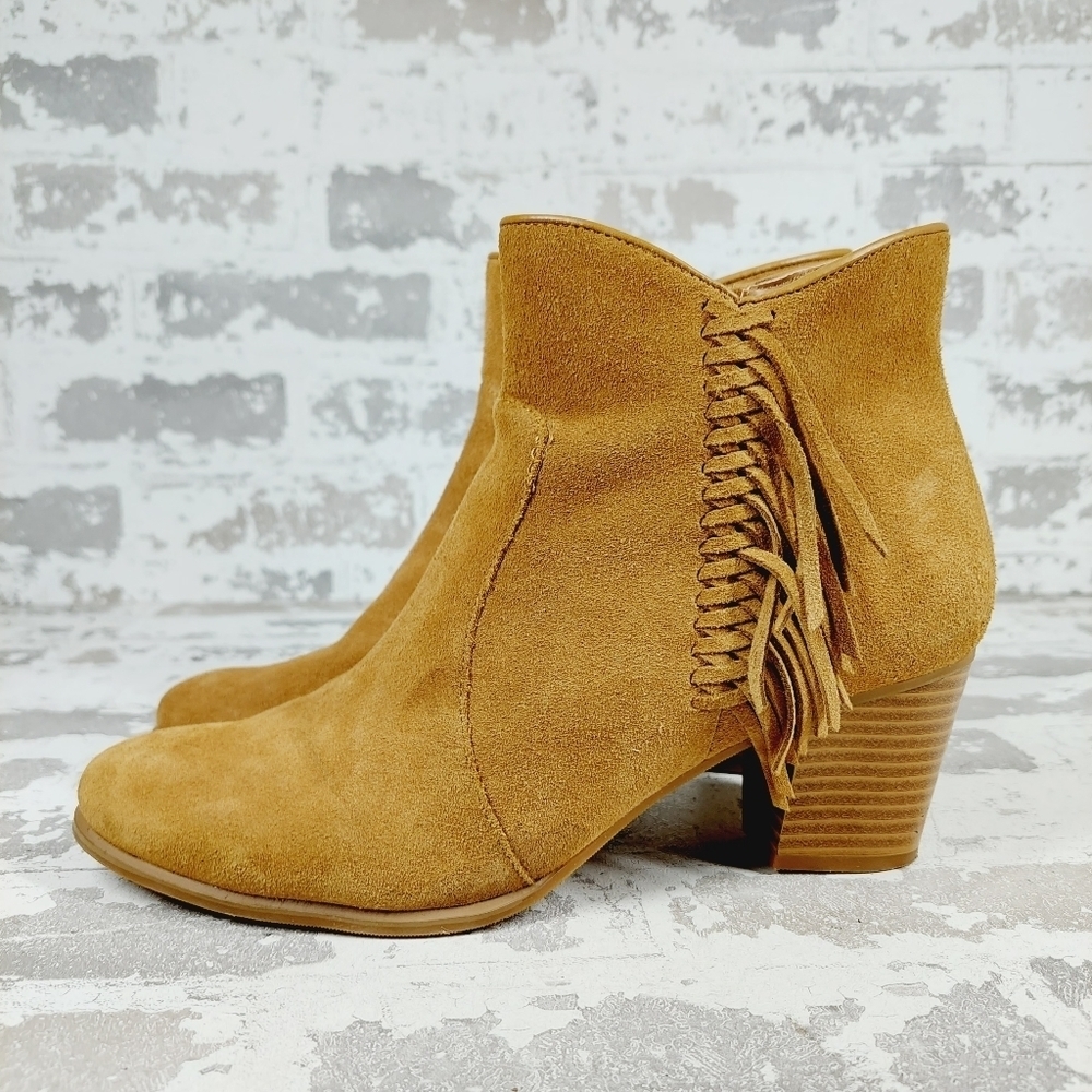 G.H. Bass & Co. Eve Tan Brown Side Fringe Slip On Block Heel Ankle Boots O529